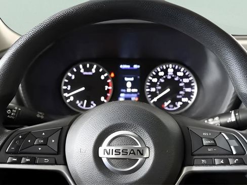 Used 2023 Nissan Sentra S FWD image 40