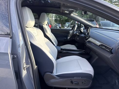 Used 2024 Volkswagen ID.4 S RWD image 25