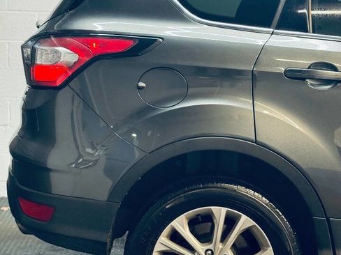 Used 2018 Ford Escape SE image 6