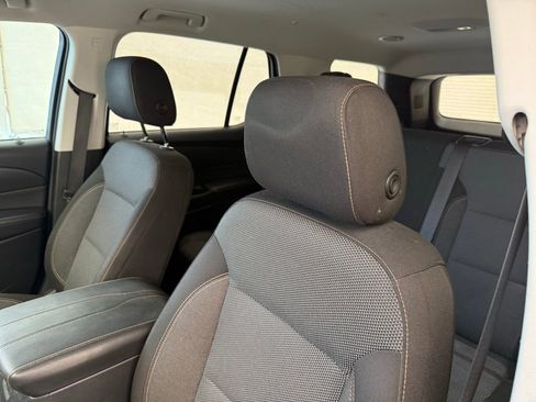 Used 2018 Chevrolet Traverse LS image 16