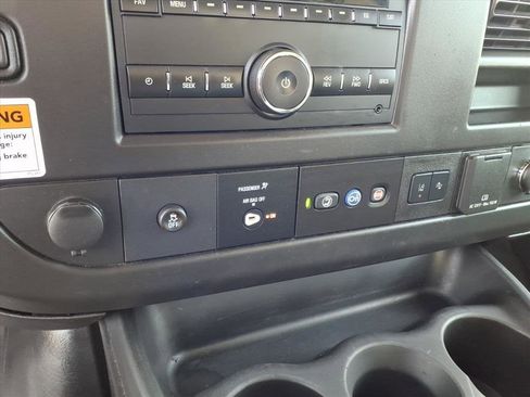 Used 2021 GMC Savana 3500 Extended w/ Power Convenience Package image 27