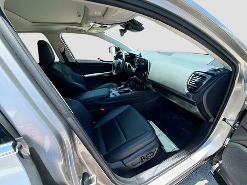 Used 2025 Lexus NX 250 FWD w/ Accessory Package (2T) image 32