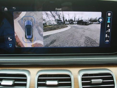 Used 2024 Mercedes-Benz GLE 350 4MATIC w/ Winter Package image 51