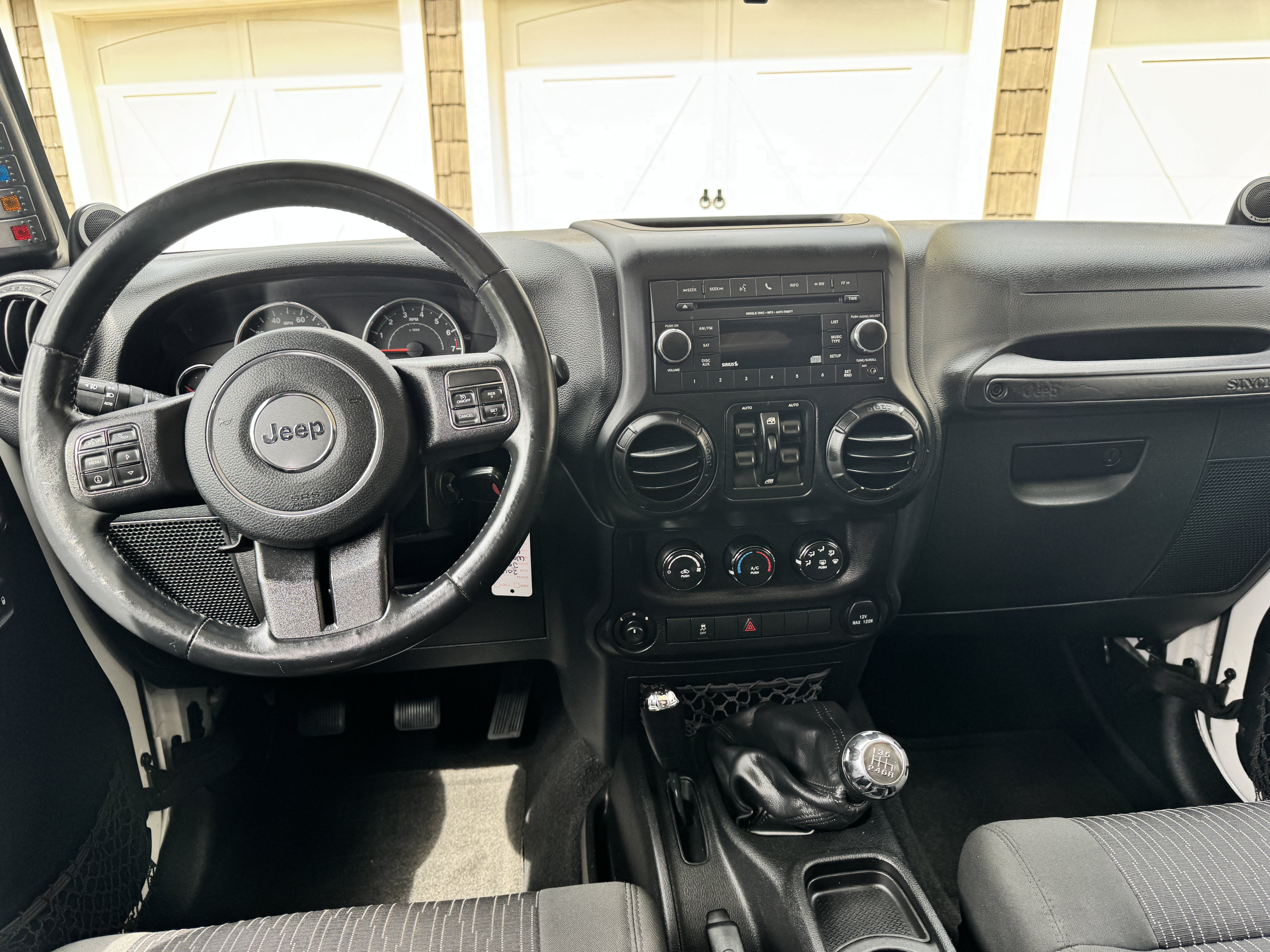 Used 2012 Jeep Wrangler Unlimited Sport AWD/4WD image 15