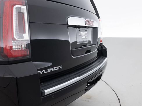 Used 2015 GMC Yukon Denali w/ Touring Package image 16