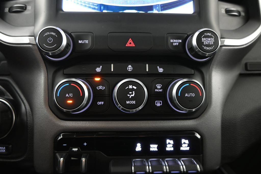 Used 2019 RAM 1500 Big Horn AWD/4WD image 30