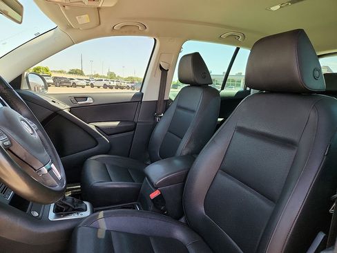 Used 2014 Volkswagen Tiguan SE FWD image 7