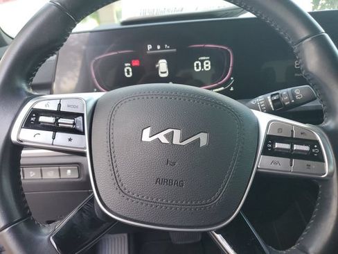 Certified 2023 Kia Telluride EX w/ EX Captain's Chair Package FWD image 24