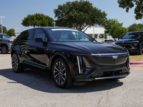 Certified 2025 Cadillac Lyriq Sport AWD/4WD image 6
