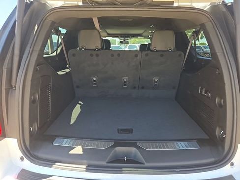 Used 2022 GMC Yukon XL Denali RWD image 25