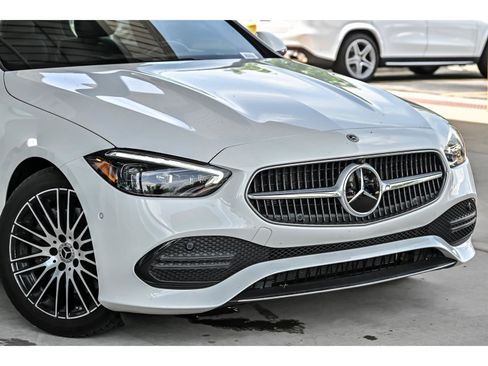 Certified 2022 Mercedes-Benz C 300 4MATIC Sedan image 2