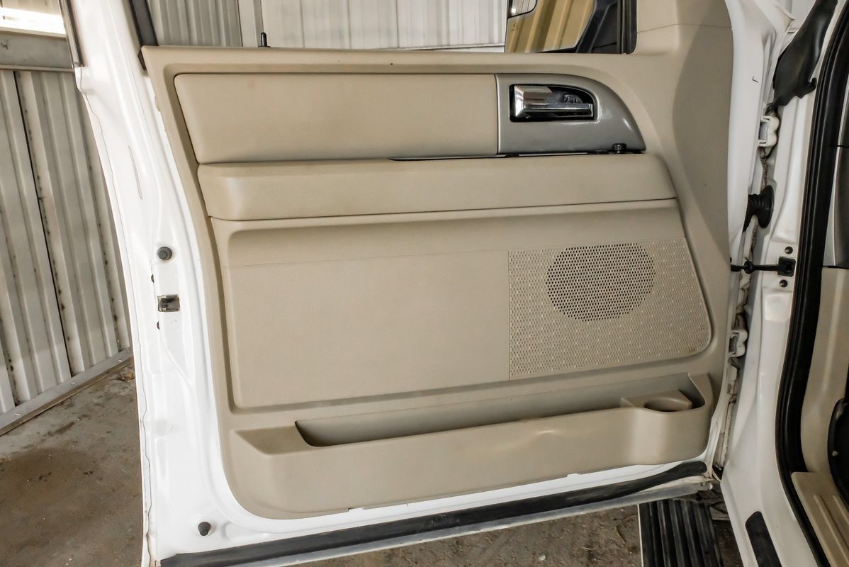 Used 2014 Ford Expedition EL Limited w/ Equipment Group 301A AWD/4WD image 44