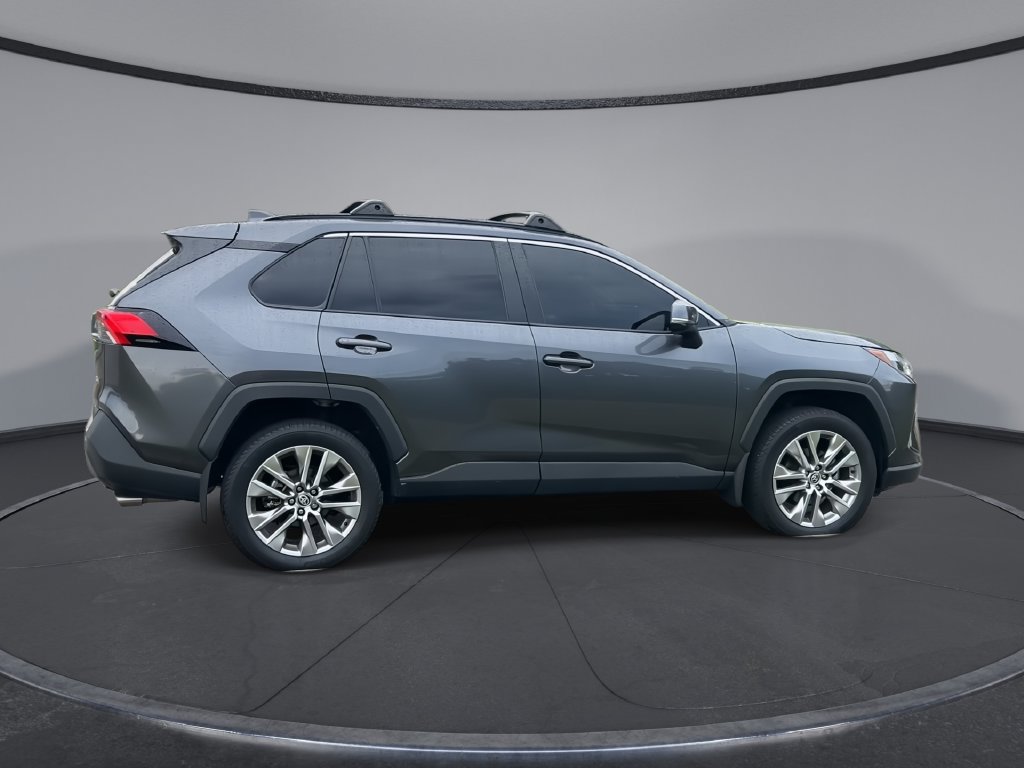 Used 2024 Toyota RAV4 XLE Premium FWD image 9