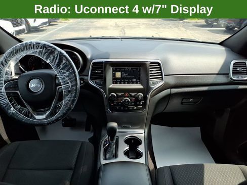 Used 2018 Jeep Grand Cherokee Laredo AWD/4WD image 15