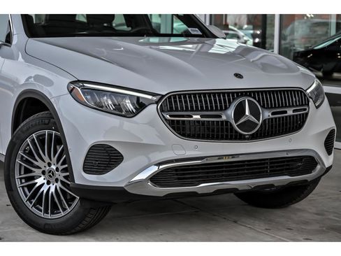 New 2026 Mercedes-Benz GLC 300 4MATIC image 2