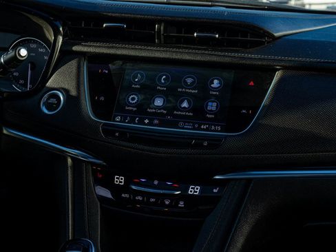 Used 2024 Cadillac XT6 Luxury image 21