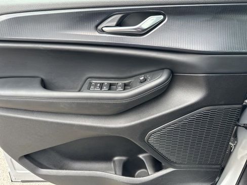 Used 2025 Jeep Grand Cherokee Altitude image 39