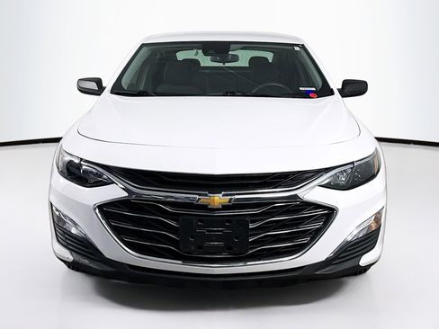 Used 2024 Chevrolet Malibu LS image 3