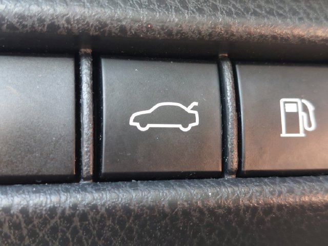 Used 2025 Toyota Camry LE FWD image 14