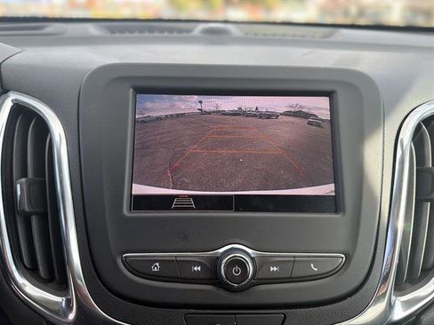 Used 2023 Chevrolet Equinox LT image 44