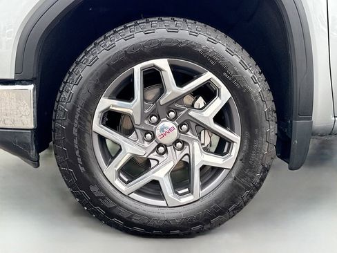 Used 2023 GMC Sierra 1500 SLT w/ SLT Premium Package image 32