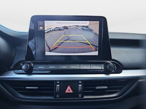 Used 2022 Kia Forte LXS w/ LXS Technology Package FWD image 13