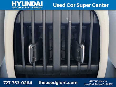 Certified 2025 Hyundai Kona SEL FWD image 15