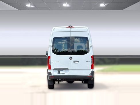 Used 2025 Mercedes-Benz Sprinter 2500 image 10