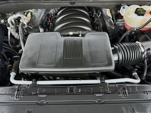Used 2025 GMC Yukon XL Denali AWD/4WD image 37
