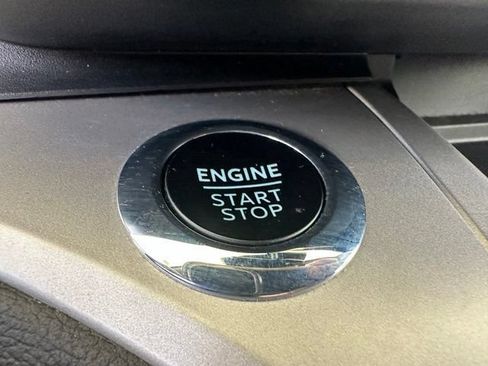 Used 2023 Ford Explorer XLT w/ Equipment Group 202A RWD image 26