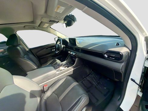 Used 2023 Honda Pilot Touring image 33