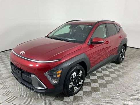 Used 2025 Hyundai Kona SEL FWD image 2