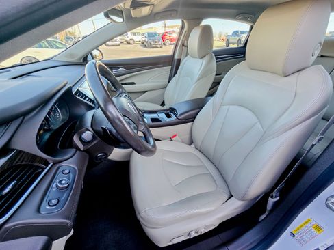 Used 2017 Buick LaCrosse Preferred image 33