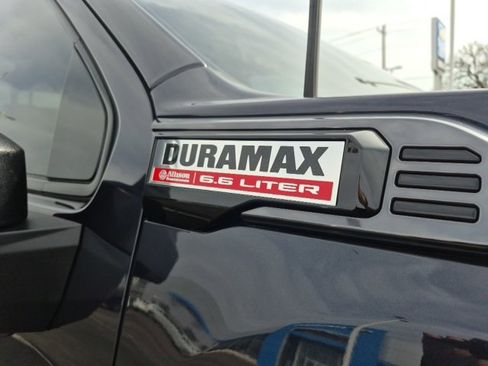 Used 2025 GMC Sierra 3500 AT4 w/ AT4 Premium Plus Package image 5