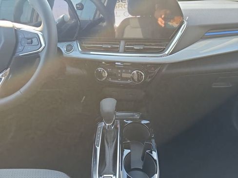 New 2026 Chevrolet Trax LT w/ Midnight Edition FWD image 11