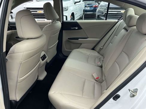 Used 2016 Honda Accord EX-L image 18