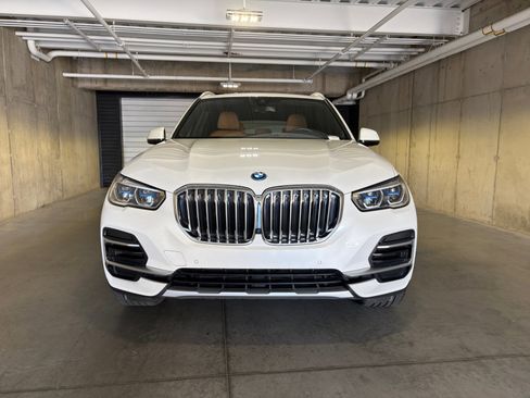 Used 2023 BMW X5 xDrive45e w/ Executive Package AWD/4WD image 11