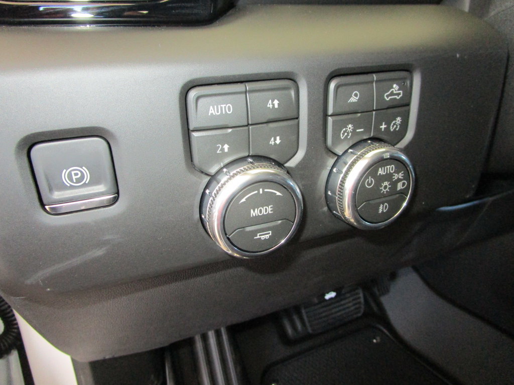 New 2026 GMC Sierra 1500 AT4 w/ AT4 Premium Package AWD/4WD image 34