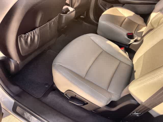 Used 2017 Hyundai Santa Fe Limited FWD image 32