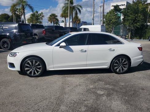 Used 2022 Audi A4 2.0T Premium w/ Convenience Package image 4