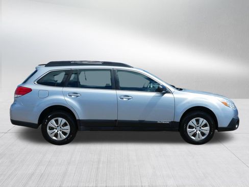 Used 2013 Subaru Outback 2.5i AWD/4WD image 8