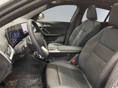 Used 2025 BMW X2 xDrive28i w/ Premium Package image 21