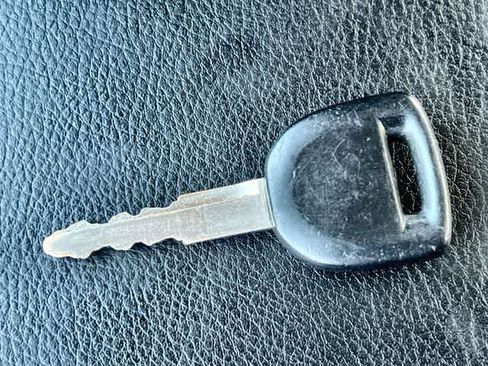 Used 2013 MAZDA MAZDA3 i SV FWD image 21