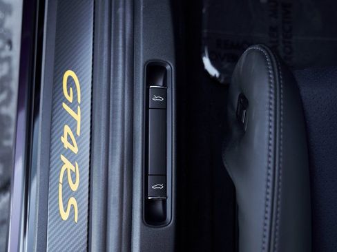 Used 2024 Porsche 718 Cayman GT4 RS w/ Weissach Package image 30