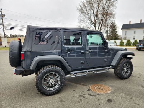 Used 2017 Jeep Wrangler Unlimited Sport image 16