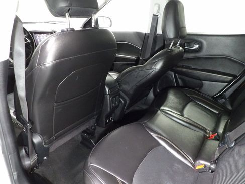 Used 2020 Jeep Compass Limited FWD image 10