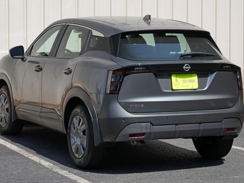 Used 2025 Nissan Kicks S FWD image 40