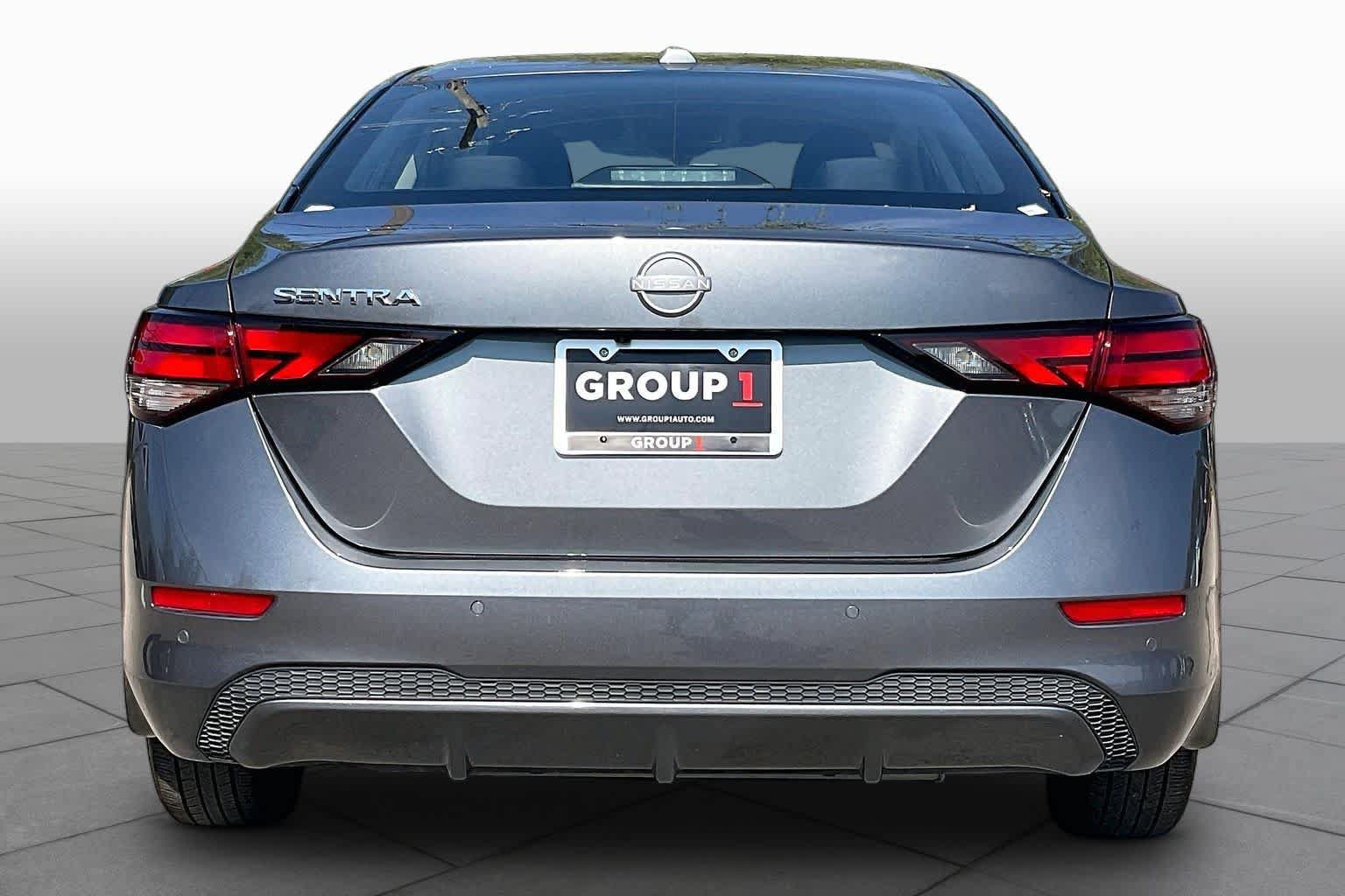 Used 2025 Nissan Sentra SV FWD image 5