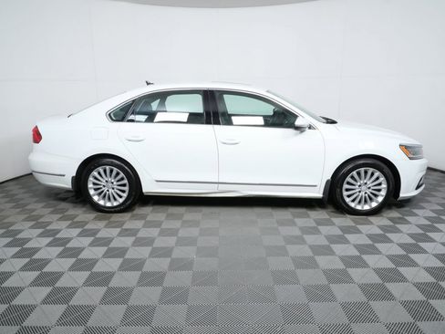 Used 2016 Volkswagen Passat 1.8T SE image 27