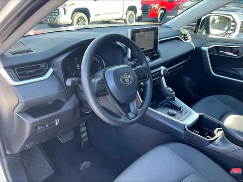 Used 2025 Toyota RAV4 XLE image 8